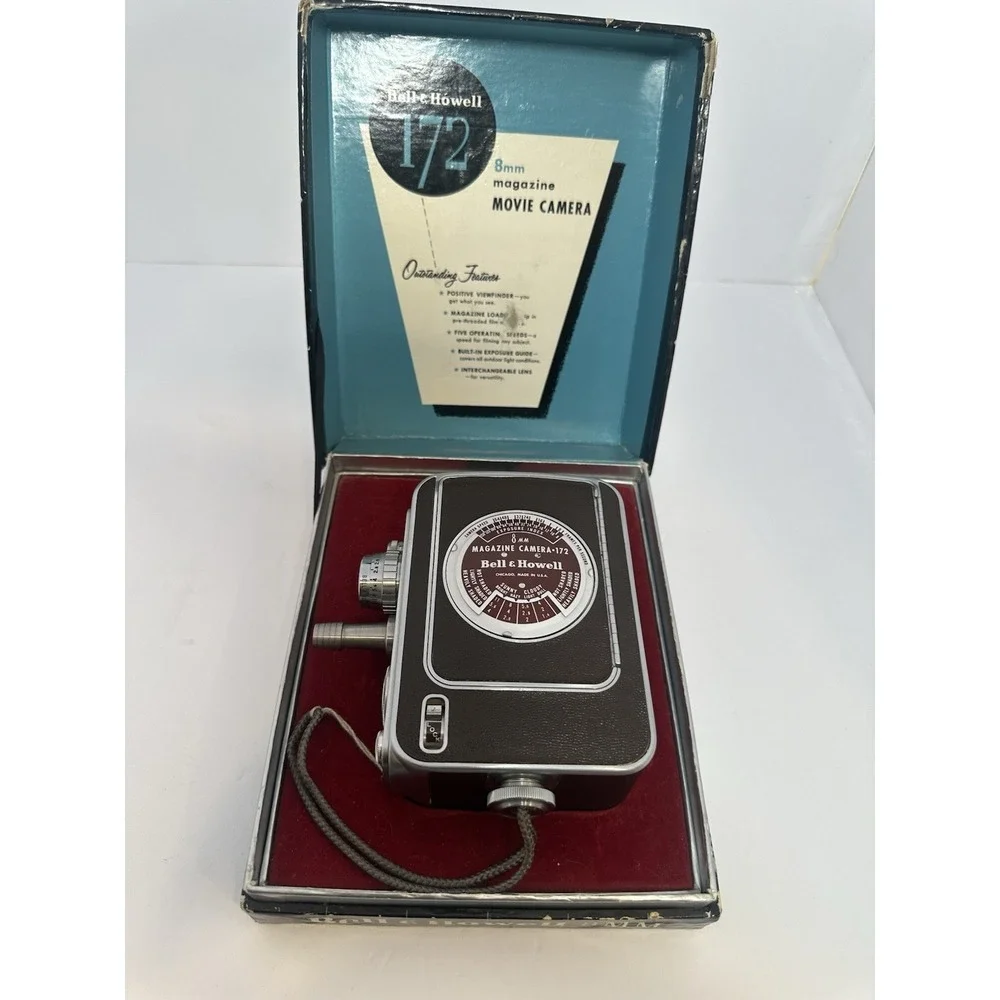 Bell & Howell 172 Non Reflex Standard 8mm Movie Camera Brown turns on and runs